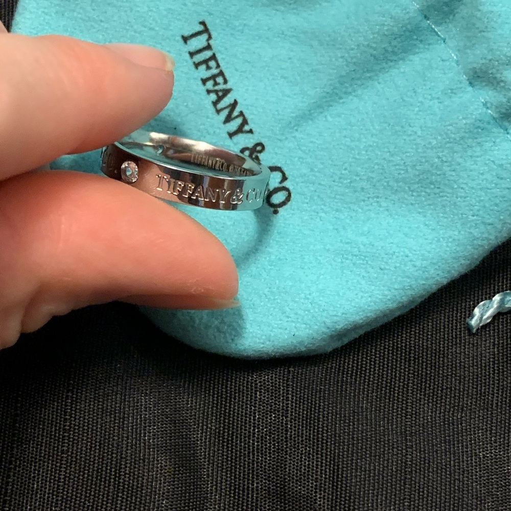 💕Tiffany & Co Women’s Band💕.